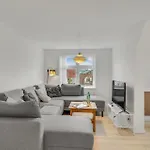 Stunning In With Kitchen