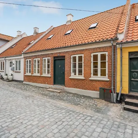 Stunning In With Kitchen Holiday home *