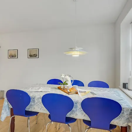 Stunning In With Kitchen Holiday home *