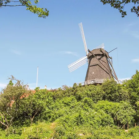 Stunning In With Kitchen 度假居